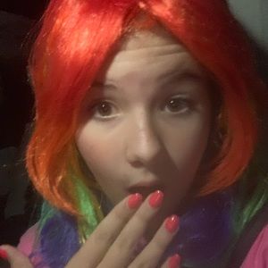 Meet your Posher, Chloe